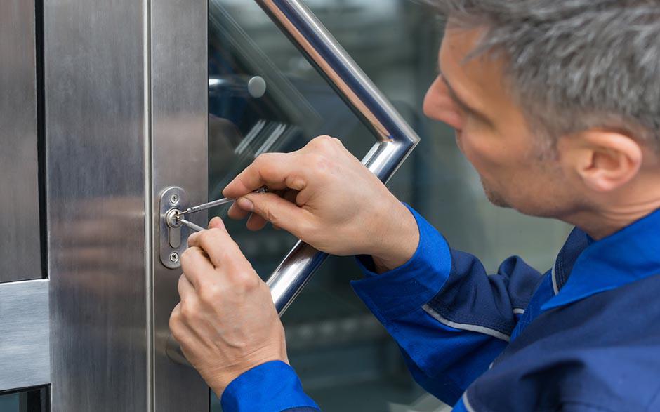 serrurier pour ouverture de porte coincée Lagny-sur-Marne